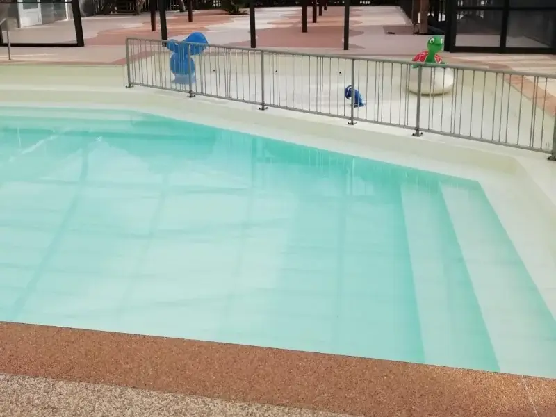 bord piscine