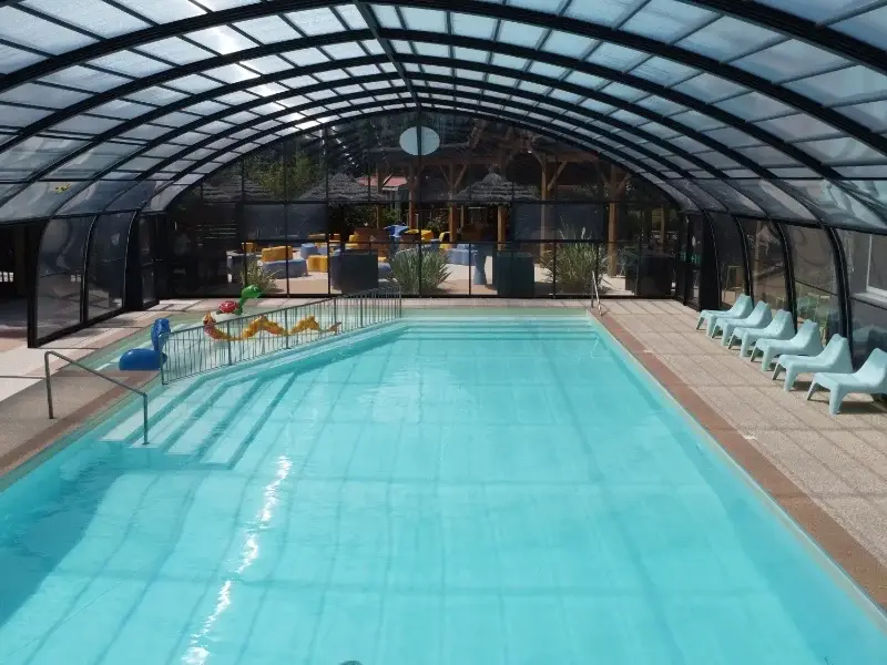 piscine intérieure